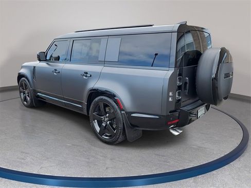 Used 2025 Land Rover Defender 130 V8 image 8