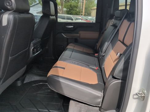 Used 2023 Chevrolet Silverado 3500 High Country w/ Safety Package II AWD/4WD image 17