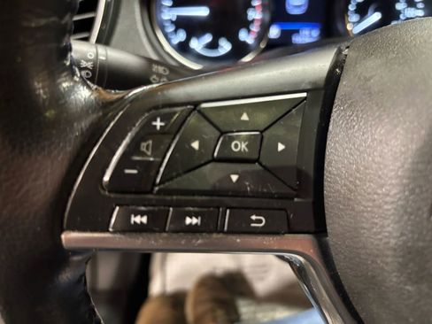 Used 2020 Nissan Rogue S w/ Special Edition Package image 45