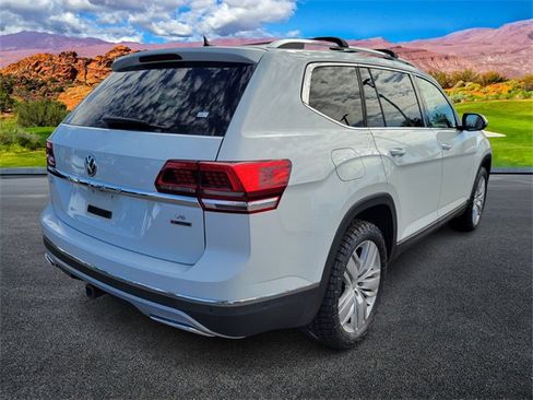 Used 2018 Volkswagen Atlas SEL Premium image 4