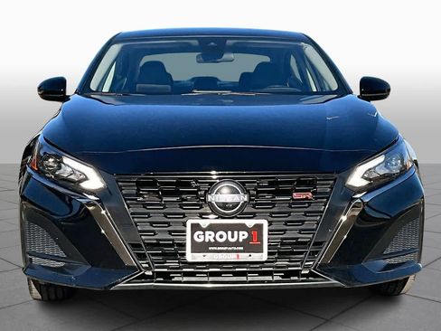 Used 2024 Nissan Altima 2.5 SR image 3