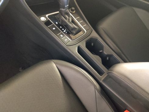 Used 2019 Volkswagen Jetta SE FWD image 26