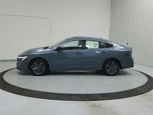 New 2026 Nissan Sentra SL w/ Floor Mat Package image 4