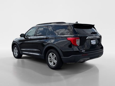 Used 2020 Ford Explorer XLT w/ Equipment Group 202A AWD/4WD image 3