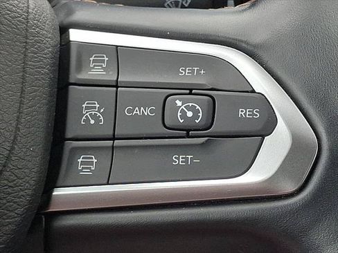 Used 2022 Jeep Compass Limited AWD/4WD image 23