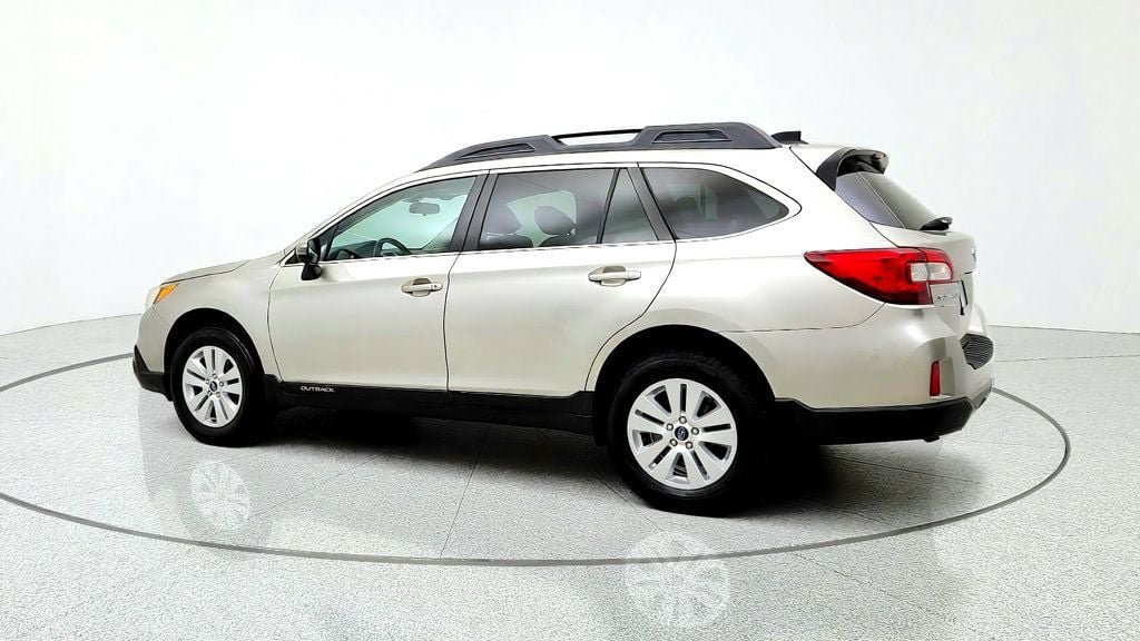 Used 2016 Subaru Outback 2.5i Premium AWD/4WD image 7