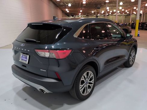Used 2022 Ford Escape SEL AWD/4WD image 3