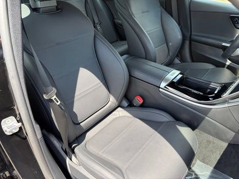 Used 2025 Mercedes-Benz C 300 Sedan image 39