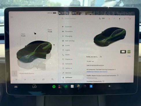 Used 2023 Tesla Model 3 Standard Range RWD image 4