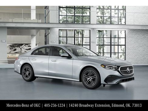 Used 2025 Mercedes-Benz E 350 Sedan image 12