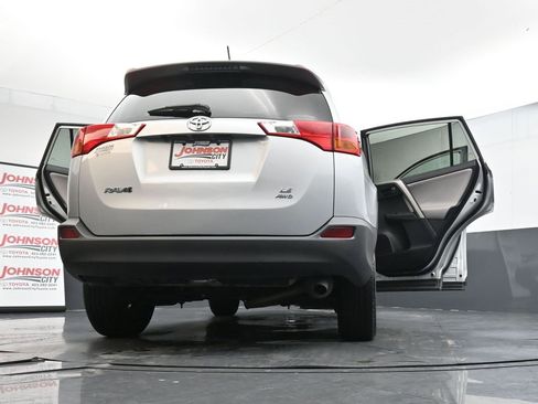Used 2015 Toyota RAV4 LE image 43