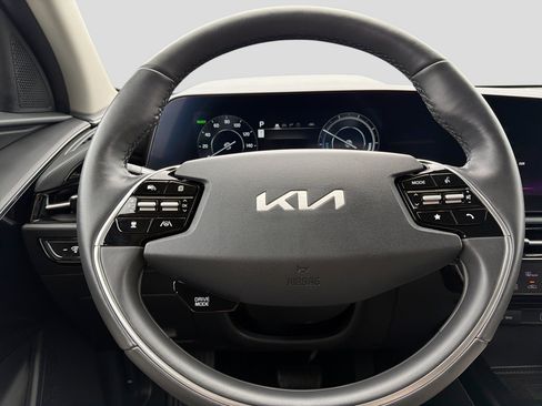 Used 2024 Kia Niro Wind w/ Wind Preserve Package FWD image 19