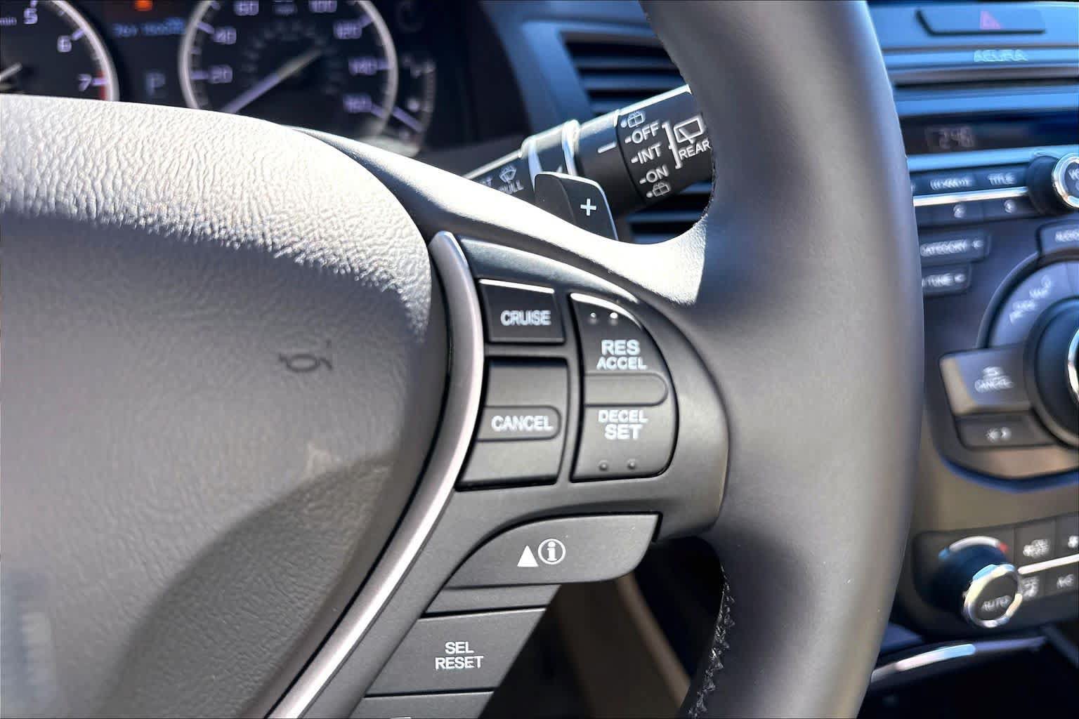 Used 2015 Acura RDX w/ Technology Package AWD/4WD image 26