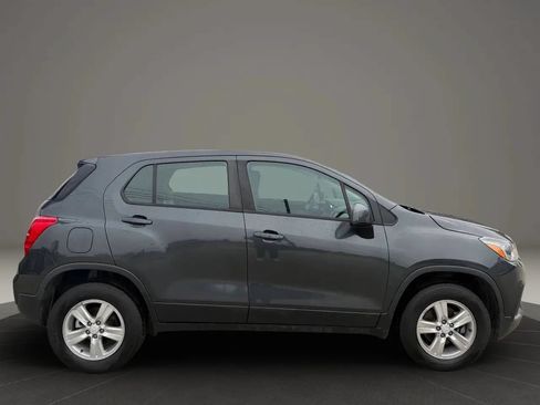 Used 2019 Chevrolet Trax LS AWD/4WD image 8