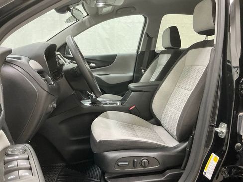 Used 2023 Chevrolet Equinox LT FWD image 9