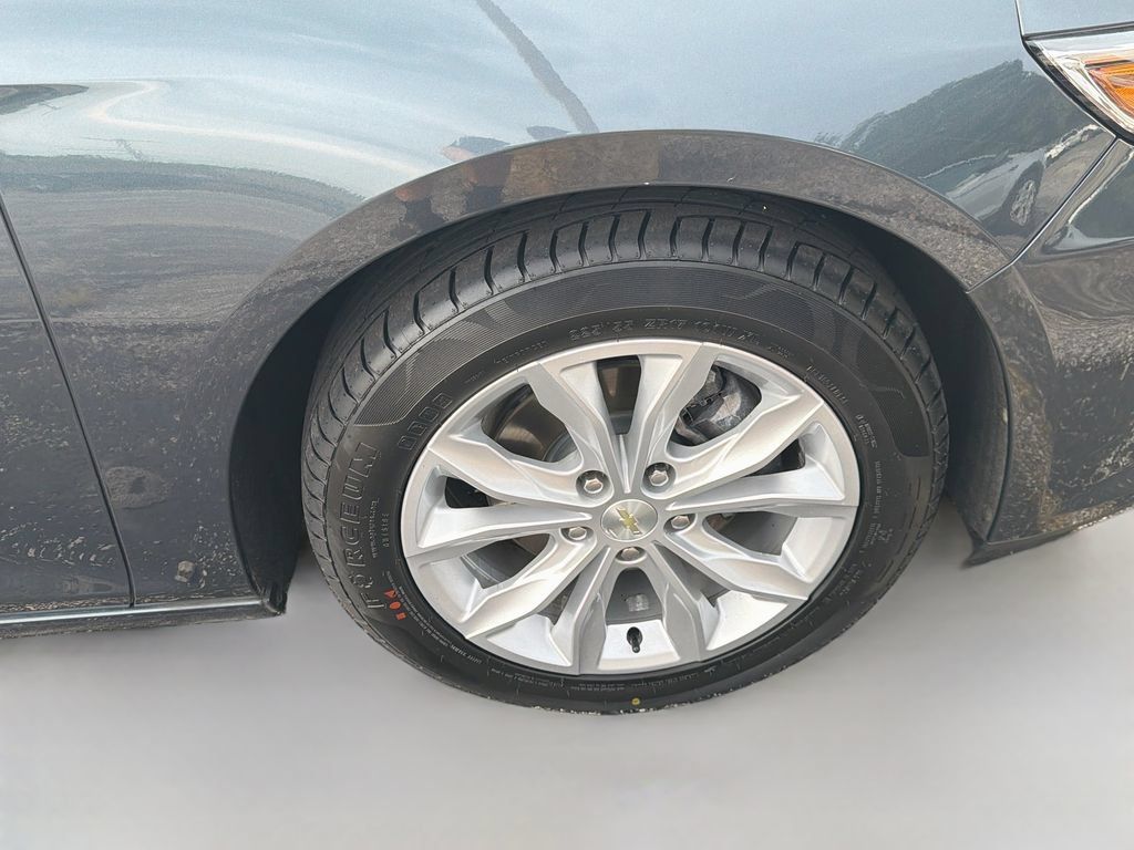 Used 2020 Chevrolet Malibu LT FWD image 10