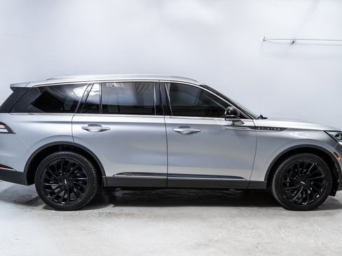 Used 2020 Lincoln Aviator Reserve w/ Equipment Group 202A image 8