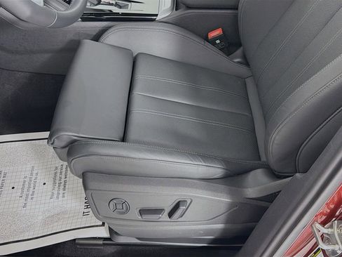 Certified 2025 Audi Q5 Prestige image 21