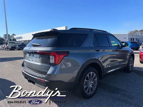 New 2025 Ford Explorer Active w/ Active Comfort Package image 14