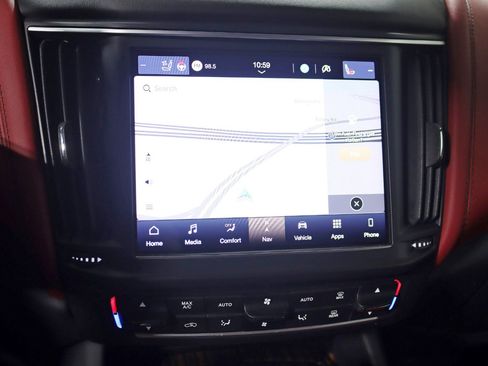 Used 2022 Maserati Levante GT image 18