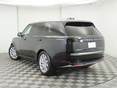 Certified 2025 Land Rover Range Rover Long Wheelbase SE image 7