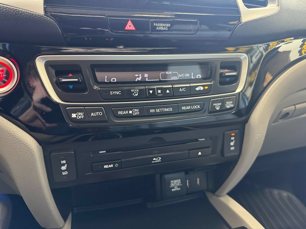 Used 2017 Honda Pilot Touring image 31
