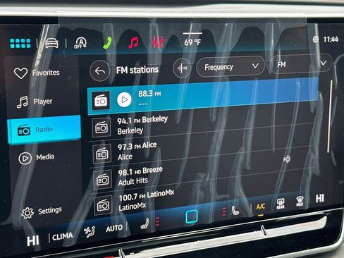 New 2026 Volkswagen Tiguan SE R-Line image 17