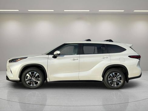 New 2026 Toyota Highlander XLE AWD/4WD image 8
