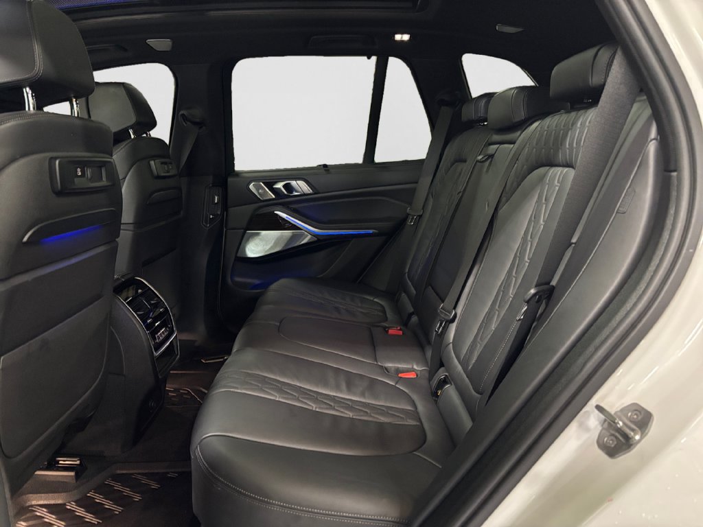 Used 2020 BMW X5 M50i w/ Executive Package AWD/4WD image 41