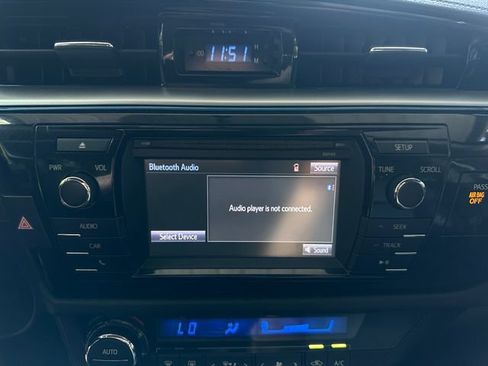 Used 2014 Toyota Corolla S FWD image 19