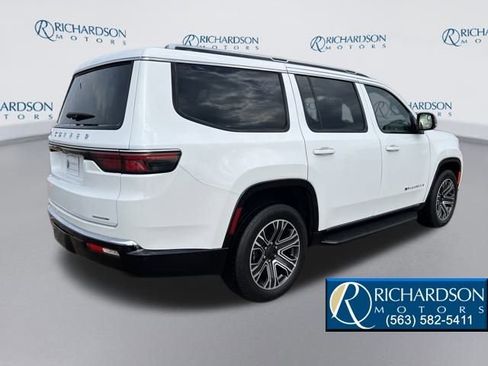 Used 2024 Jeep Wagoneer Series II image 5