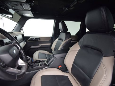 Used 2022 Ford Bronco Wildtrak image 19