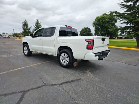 Used 2024 Nissan Frontier SV w/ SV Convenience Package image 17