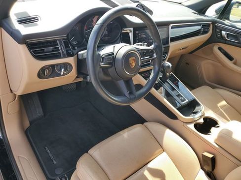 Used 2024 Porsche Macan image 6