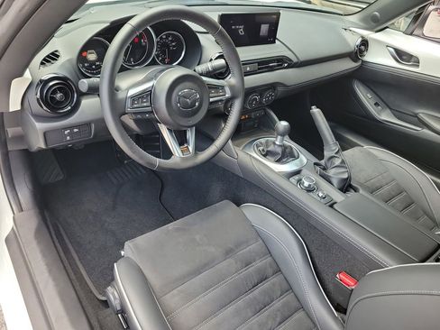 Used 2025 MAZDA MX-5 Miata RF Club RWD image 12