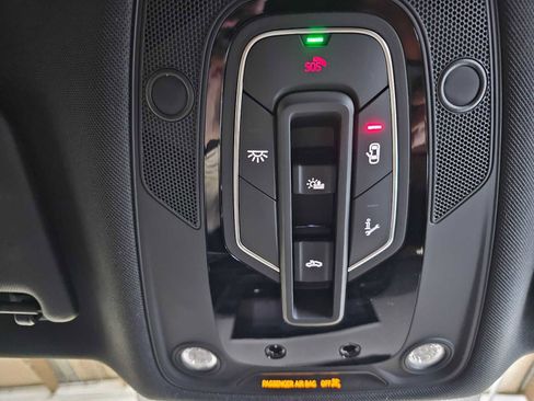 Used 2021 Audi Q5 e Premium Plus w/ Premium Plus Package image 33