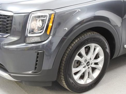 Used 2022 Kia Telluride LX AWD/4WD image 5