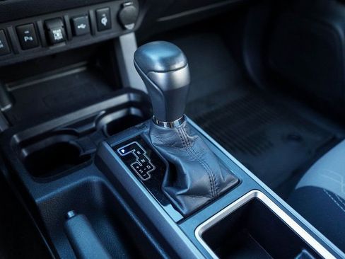 Used 2021 Toyota Tacoma TRD Off-Road image 25