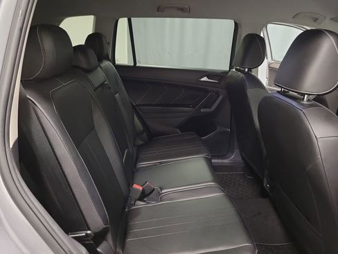 Used 2022 Volkswagen Tiguan SE AWD/4WD image 21