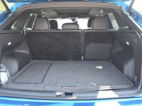 Certified 2024 Volkswagen Atlas Cross Sport SEL R-Line image 26