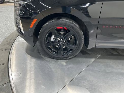 Used 2024 Chevrolet Equinox Premier image 33