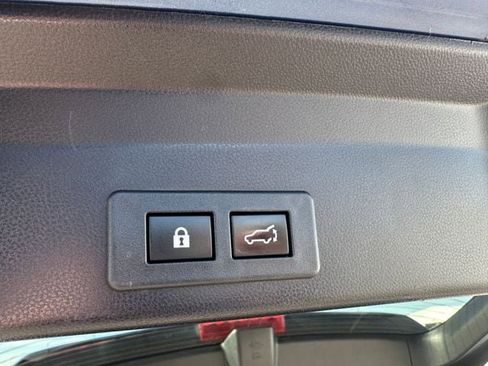 Used 2022 Subaru Ascent Touring w/ Popular Package #2A AWD/4WD image 14