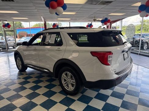Used 2020 Ford Explorer XLT AWD/4WD image 5