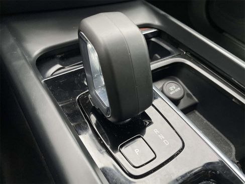 Used 2024 Volvo S60 B5 Plus image 26