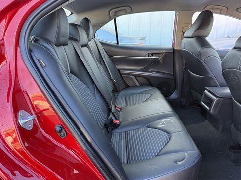 Used 2023 Toyota Camry SE image 29