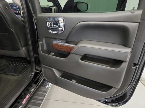 Used 2015 GMC Sierra 1500 SLT w/ SLT Crew Cab Value Package AWD/4WD image 28