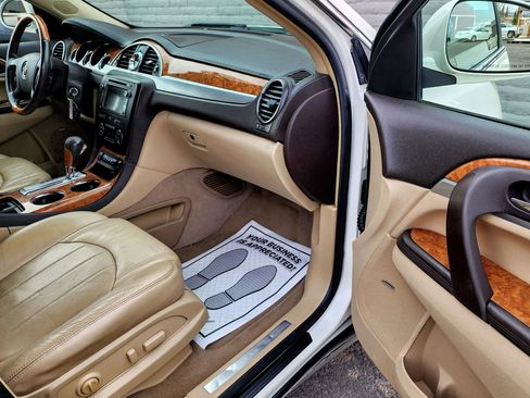 Used 2009 Buick Enclave CXL w/ Entertainment Package #4 image 15