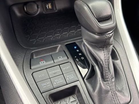 Used 2024 Toyota RAV4 XLE image 24