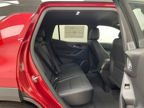 New 2026 Chevrolet Equinox LT w/ Convenience Package II AWD/4WD image 13