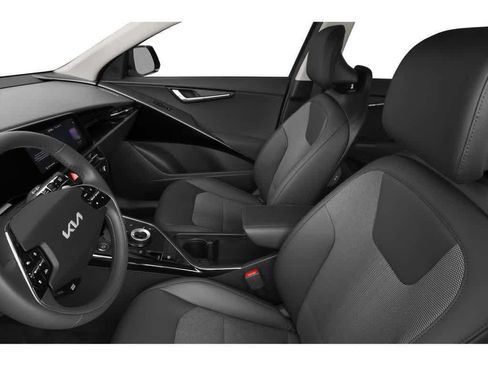 New 2026 Kia Niro Wind FWD image 7